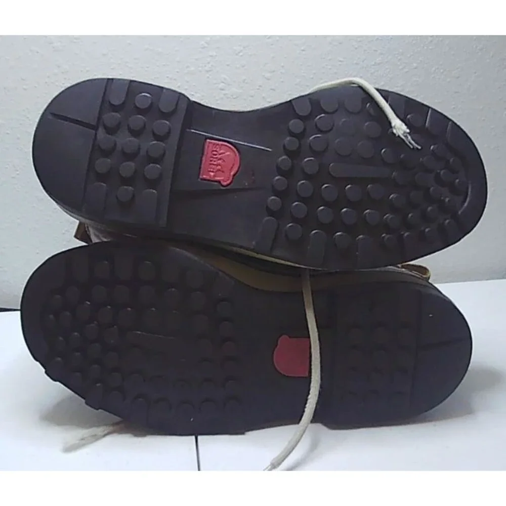 Sorel men caribou